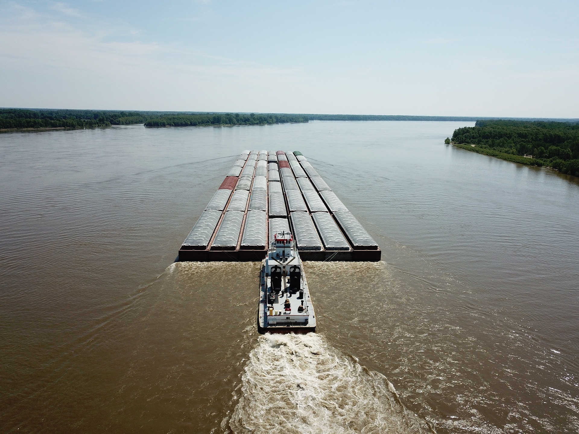 U.S. Barge Freight Rates Skyrocket | Feed & Grain News